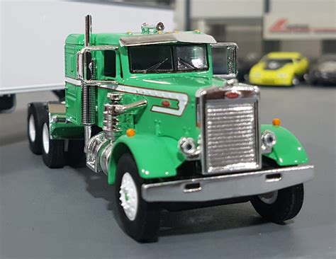 1/64 PETERBILT GREEN/WHITE AND TRAILER DIECAST MADE BY FIRST GEAR DIEC ...