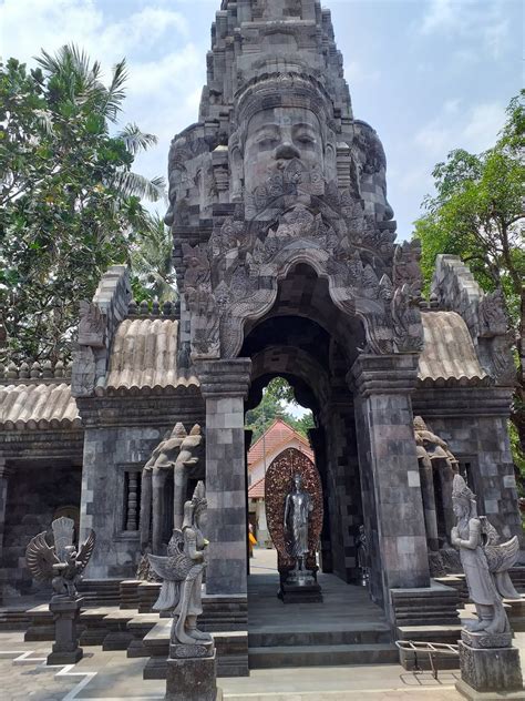 Wisata Sejarah Candi Mendut, Magelang