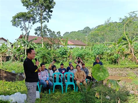 Jaga Ekosistem Sungai, BNNK Temanggung Tebar Ribuan Benih Ikan di Sungai Lutut - Pemerintah ...