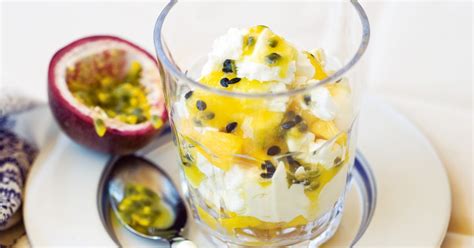 Mango and passionfruit Australian mess