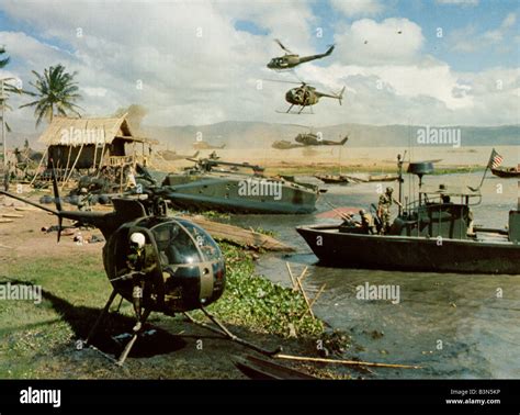 APOCALYPSE NOW 1979 Omni Zeotrope film Stock Photo - Alamy