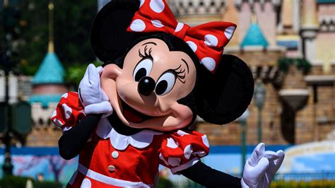 How Do You Become a Minnie Mouse at Disney World? - Bloomberg