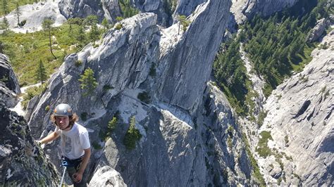 Near the top of NW Ridge at Castle Crags State Park : r/climbing