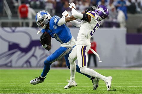 Lions vs. Cowboys Player Props | Jameson Williams | Saturday | BestOdds