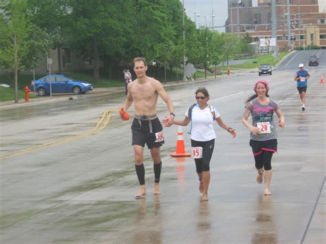 Barefoot Mama's Life in a Nutshell: Barefoot Mama's First Marathon ...