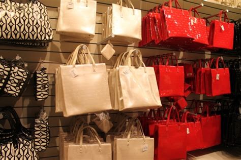 Handbags at Harrods Gift Shop - London Perfect