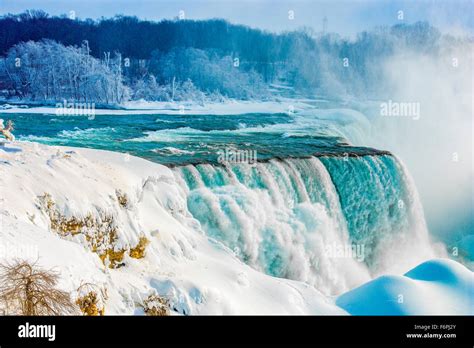 Niagara Falls in winter, Niagara Falls State Park, New York, American ...