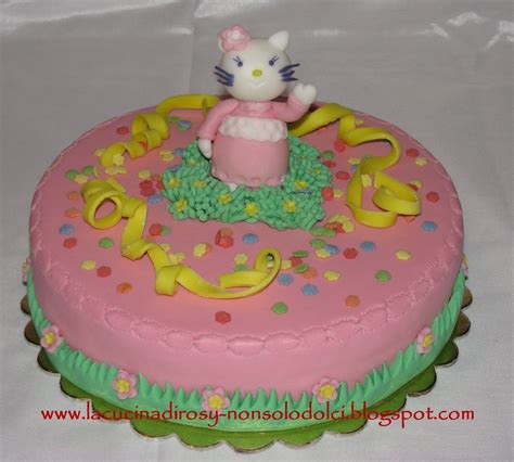 Le Torte Decorate di Rosy: Hello Kitty Cake