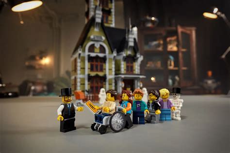 LEGO Haunted House | Uncrate