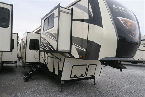 NEW 2019 SIERRA 38FKOK - Overview | Berryland Campers