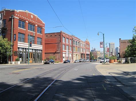 File:South Main Street Historic District 2010-09-19 Memphis TN 09.jpg - Wikimedia Commons