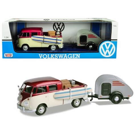 Motormax 79673 Volkswagen T1 Pickup Truck Purple & Cream with Surfboard, Accessories & Gray T, 1 ...