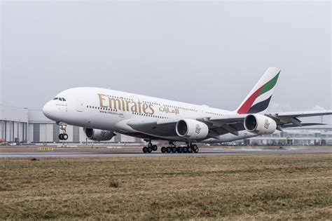 Emirates, EK series flights at KLIA - KLIA.Info