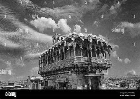 India rajasthan jaisalmer ki haveli Black and White Stock Photos & Images - Alamy