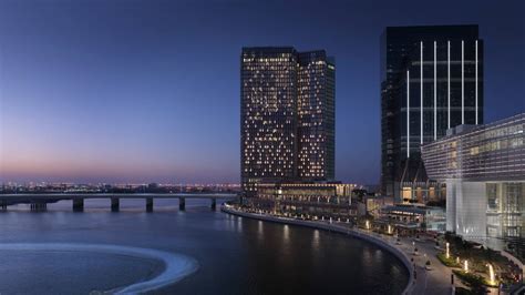 Abu Dhabi Hotel | Luxury Hotel | Four Seasons Al Maryah Island