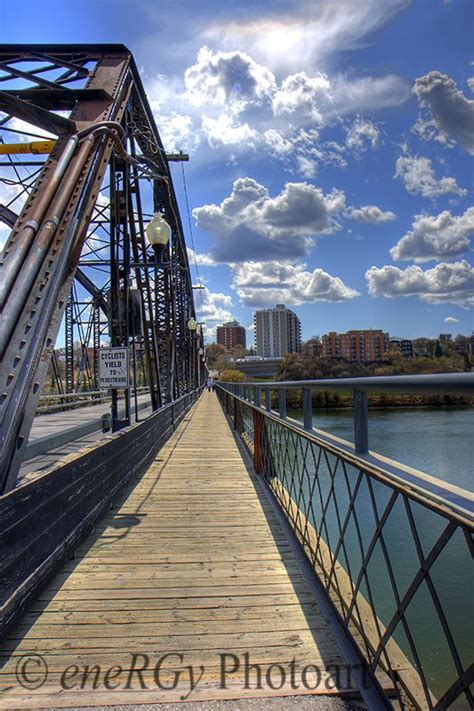 Victoria Bridge in Saskatoon, Saskatchewan in Canada. Great photo by Randy Goertzen © eneRGy ...