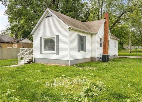 Litchfield Homes for Sale: Litchfield, IL Real Estate | Redfin