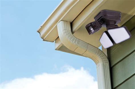 5 Reasons You Need Outdoor Security Lights Around Your Home