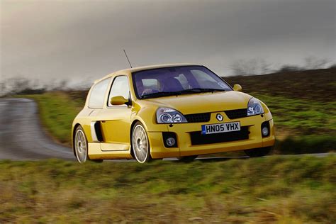Renault Sport Clio V6 - review, history, prices and specs | evo