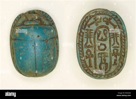 Egyptian ankh hieroglyphs hi-res stock photography and images - Alamy