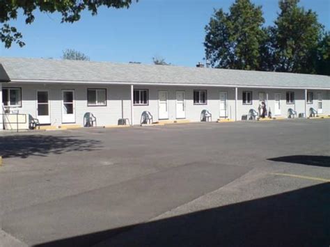 Best Price on Hilltop Motel in Kingston (ON) + Reviews!