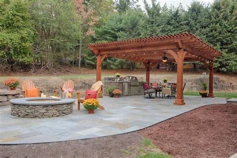 Guide To Creating The Perfect Outdoor Kitchen Pergola