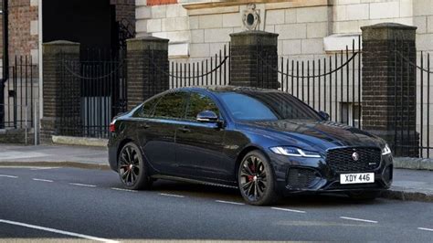 Jaguar XF Saloon races down London streets to celebrate ‘No Time to Die’ release | HT Auto