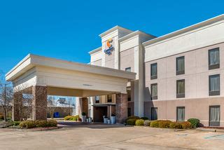 Comfort Inn hotel in Pearl, MS near Jackson-Evers Airport