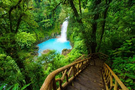 Ecotourism Hotspot: Exploring Rio Celeste, its trails & waterfall ...