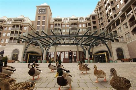 Gallery, Hotel Grand Pacific - Victoria, BC, Canada