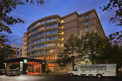 EMBASSY SUITES BY HILTON CHICAGO O'HARE ROSEMONT $103 ($̶1̶3̶8̶) - Updated 2020 Prices & Hotel ...