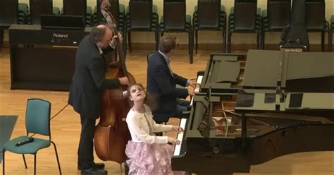 Blind Piano Prodigy Performs Amazing Duet With Teacher