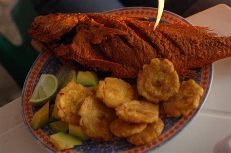 Pescado Frito con Tostones | Flickr - Photo Sharing!