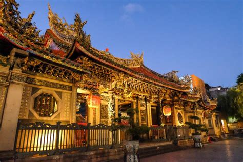 Longshan temple editorial stock image. Image of travel - 124235219