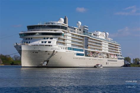 Silver Nova | cruise-ship-photography