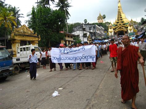 File:2007 Myanmar protests 7.jpg - Wikipedia