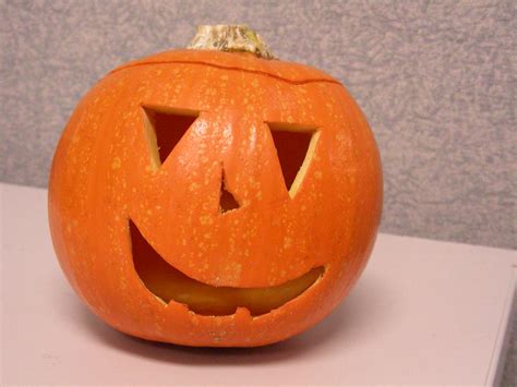 Pumpy, the office jack-o-lantern | This year, I bought a sma… | Flickr