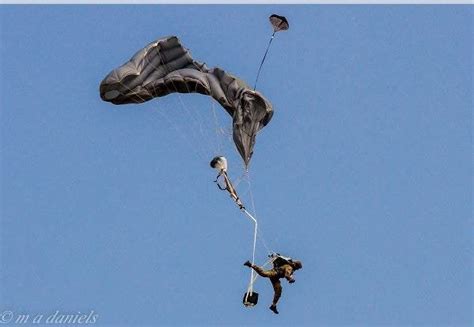 Skydiving accident caught mid-air! : pics