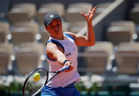 Ashleigh Barty Escapes 1R Three-Setter Against Bernarda Pera but Raises ...