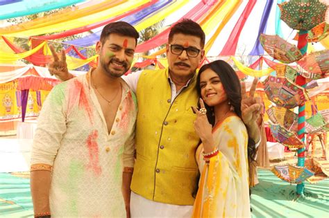 The cast of Dangal TV’s show Rang Jaun Tere Rang Mein celebrated Holi ...