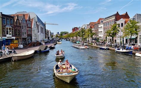 10 Best Facts about Canals of Leiden - Discover Walks Blog