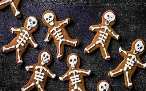 10 Quirky and Fun Halloween Treats to Make for the Kids this Year