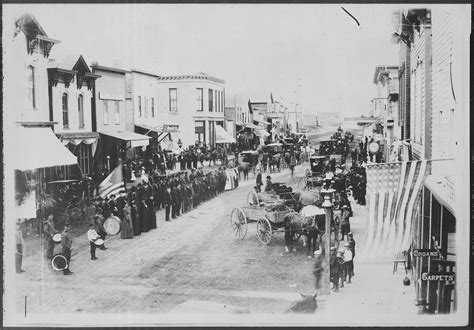 File:Civil War Veterans, Fourth of July or Decoration Day, Ortonville ...
