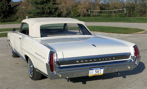 1964 Pontiac Bonneville | Connors Motorcar Company