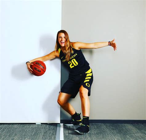 What Pros Wear: Sabrina Ionescu Signs Multi-Year Nike Sneaker Deal ...