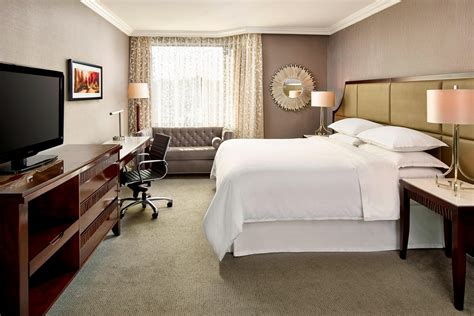 Hamilton, Ontario Hotel Suites | Sheraton Hamilton Hotel