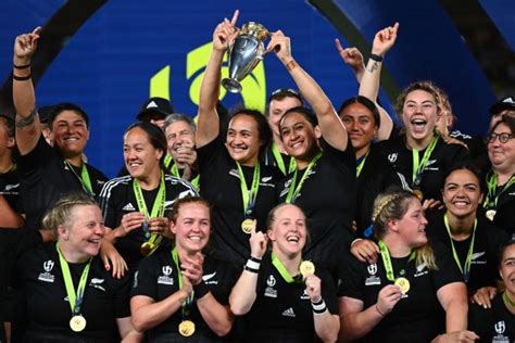 New Zealand Women's Rugby World Cup Squad – NZ 34-31 England