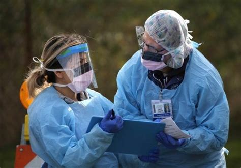 Mask Mandates Return at Some US Hospitals As COVID, Flu Jump - Other Media news - Tasnim News Agency