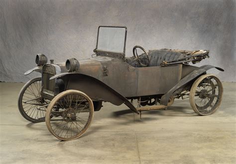 1914 ZIP CYCLECAR ROADSTER: In 1913, a new class of vehicle was introduced. Auto manufacturers ...