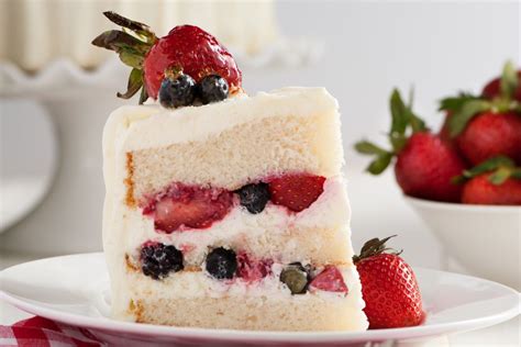 Berry Gentilly Lace Cake Recipe • Rouses Supermarkets